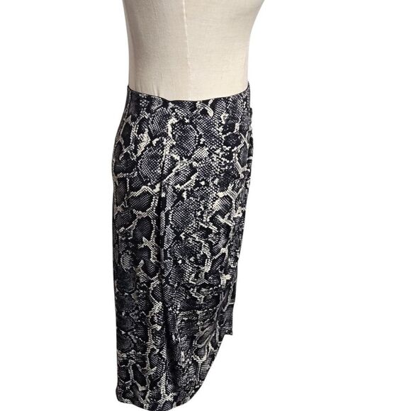 Show Me Your MUMU Black and White Stretch Wrap Style Skirt - Picture 4 of 7